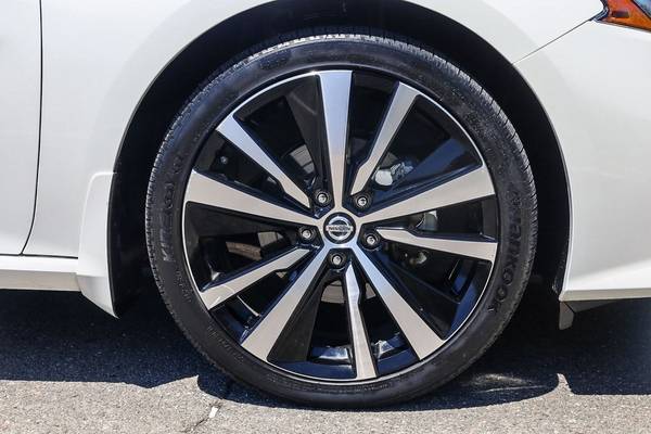 2019 Nissan Altima 2 5 Platinum sedan Glacier White for sale in Livermore, CA – photo 9