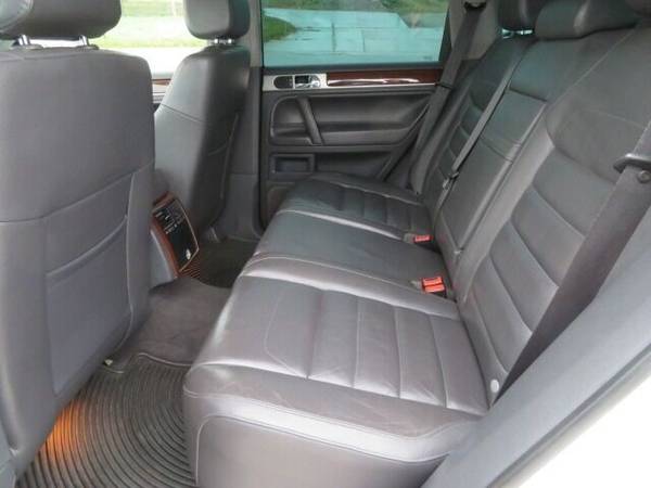 2009 VW Touareg TDI Diesel 4WD... 95,000 Miles... $9,900 New Tires -... for sale in Waterloo, IA – photo 10