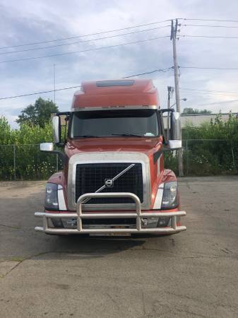 2015 15 Volvo VNL64T780 Sleeper D 13 Semi Truck for sale in Rochester, PA – photo 8