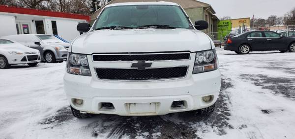 2011 Chevy Tahoe LS 4X4 - cars & trucks - by dealer - vehicle... for sale in Pontiac, MI – photo 2