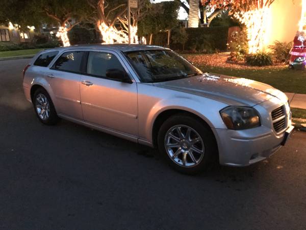 2005 Dodge Magnum Excellent Condition runs great - cars & trucks -... for sale in San Mateo, CA – photo 6