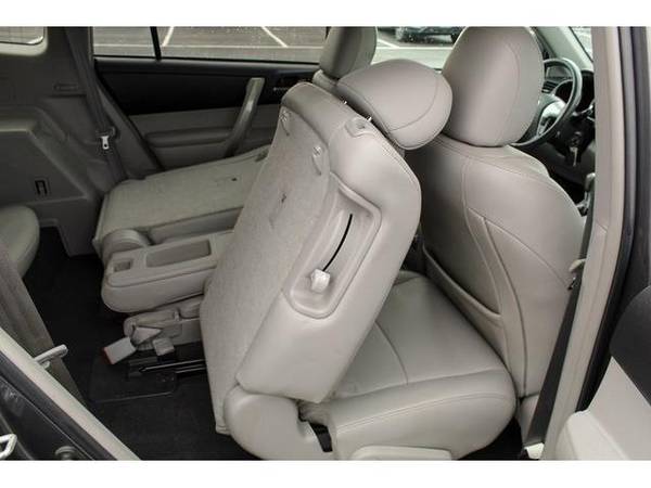 2012 Toyota Highlander SUV SE - Toyota Magnetic Gray Metallic - cars for sale in Green Bay, WI – photo 14