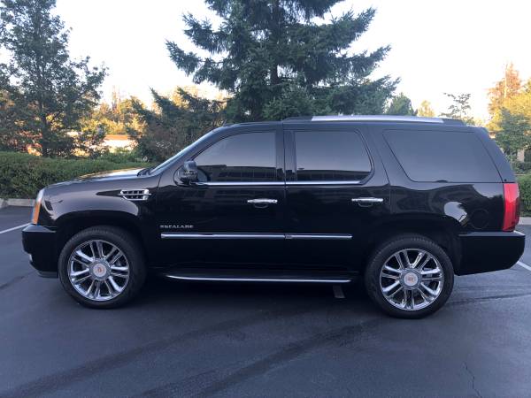 2013 Cadillac Escalade AWD LOW MILES ONLY 72K for sale in Federal Way, WA – photo 2