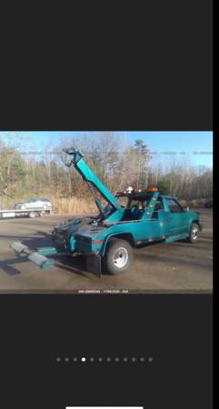 chevy 3500 tow truck - cars & trucks - by dealer - vehicle... for sale in Hartford, CT – photo 2