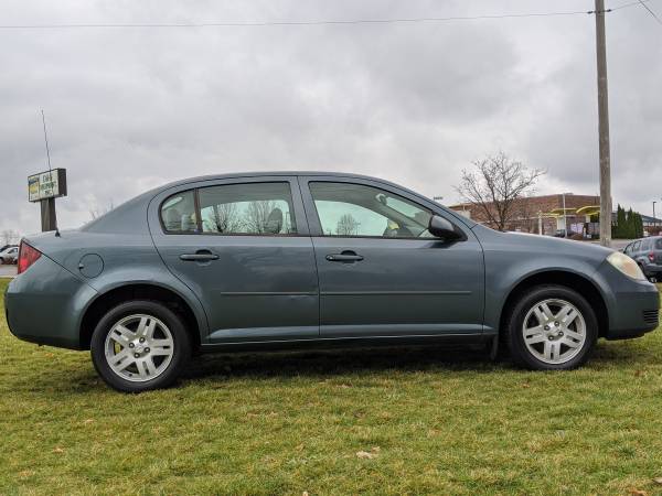 2005 Chevrolet Cobalt LS - PERFECT CARFAX! NO ACCIDENTS! CLEAN... for sale in Mason, MI – photo 3