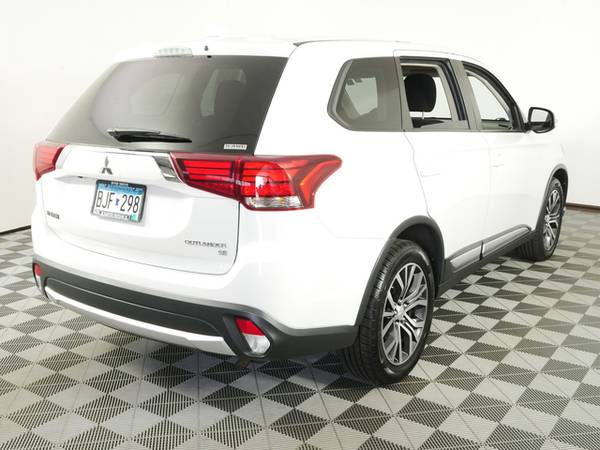2017 Mitsubishi Outlander - cars & trucks - by dealer - vehicle... for sale in Inver Grove Heights, MN – photo 8