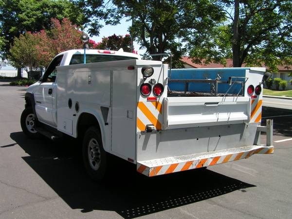2006 GMC Sierra 2500 HD Utility Service Truck, Regular Cab 2WD for sale in Dixon, CA – photo 4