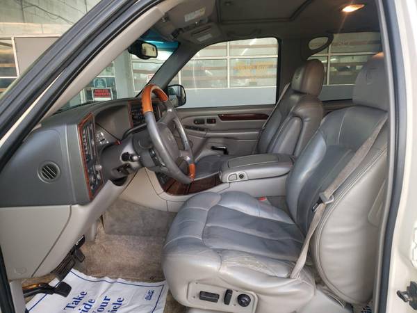 2002 CADILLAC ESCALADE - cars & trucks - by dealer - vehicle... for sale in MILWAUKEE WI 53209, WI – photo 21