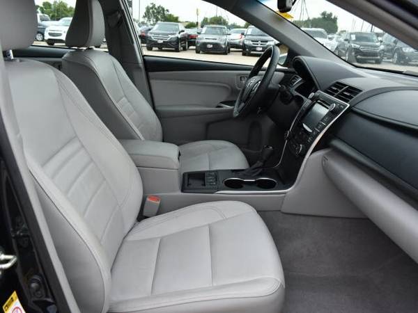 2017 Toyota Camry Hybrid XLE for sale in Wichita, KS – photo 5
