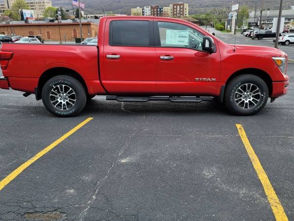 2021 NISSAN TITAN - - by dealer - vehicle automotive for sale in Altoona, PA – photo 4