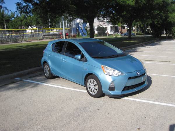 2013 Toyota Prius C, 120Kmi, Bluetooth, AUX, 26 Hybrids Avail - cars for sale in West Allis, WI – photo 3