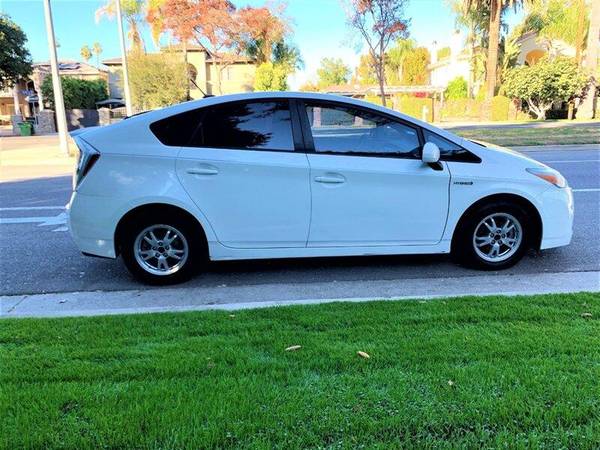 2010 Toyota Prius III III 4dr Hatchback - cars & trucks - by dealer... for sale in Los Angeles, CA – photo 5