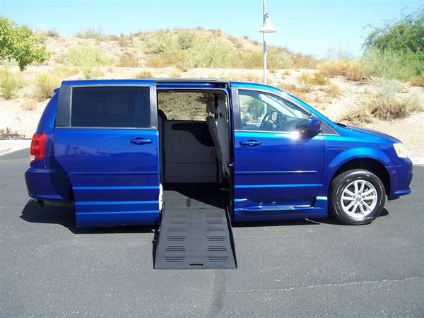 2013 Dodge Grand Caravan SXT Wheelchair Handicap Mobility Van - cars... for sale in Phoenix, WY – photo 2