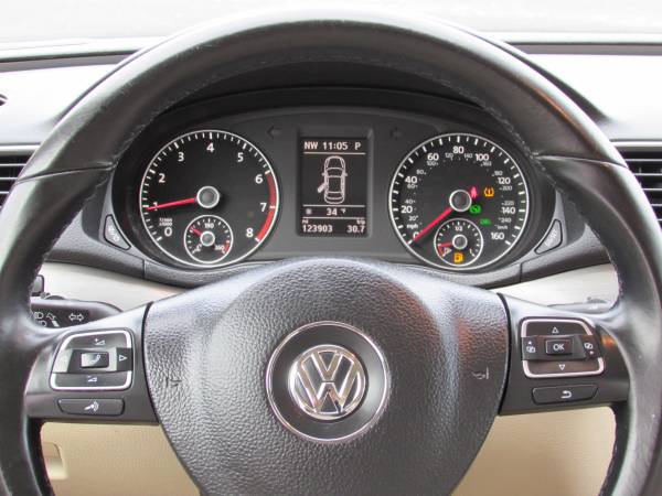 2014 Volkswagen Passat 1.8T SE w/ Navigation - CLEAN! - cars &... for sale in Jenison, MI – photo 13