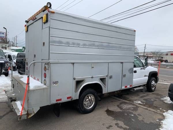 2006 GMC C-3500 ENCLOSED UTILITY SERVICE TRUCK READY F - cars & for sale in Massapequa, CT – photo 12