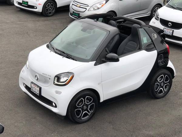 2017 Smart Fortwo Electric Drive with only 14, 228 Miles-peninsula for sale in Daly City, CA – photo 3