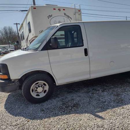 2011 Chevrolet Express g3500 - - by dealer - vehicle for sale in Springfield, MO – photo 6