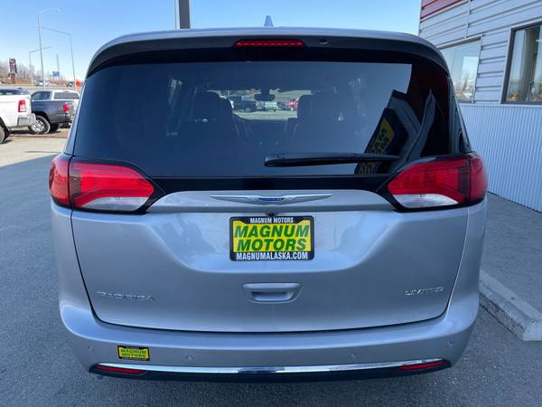 2018 Chrysler Pacifica Limited - - by dealer - vehicle for sale in Wasilla, AK – photo 5