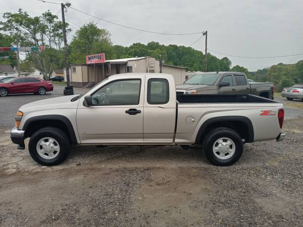 2007 Chevy Colorado 4x4 Z-71 X-Cab (1 Owner) - - by for sale in Statesville, NC – photo 2