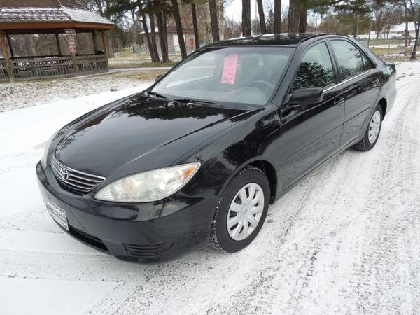 2005 Toyota Camry LE - cars & trucks - by dealer - vehicle... for sale in Moorhead, ND – photo 2