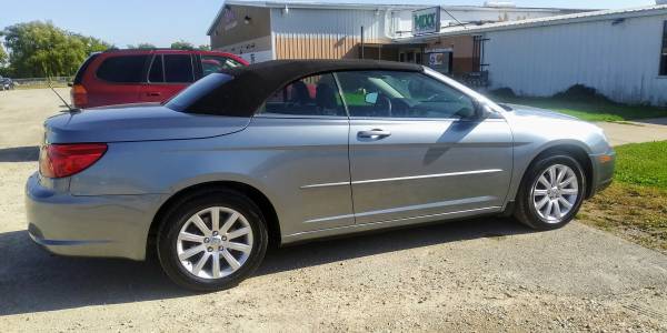 2010 Chrysler Sebring Convertible - cars & trucks - by dealer -... for sale in Neenah, WI – photo 10