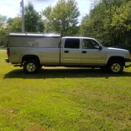 2005 Chevy Silverado 2500HD 4x4 - cars & trucks - by dealer -... for sale in Austintown, OH – photo 6