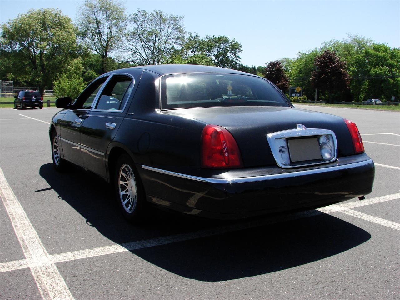 2000 Lincoln Town Car for sale in Vernon Rockville, CT – photo 3