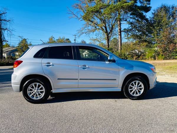 2011 Mitsubishi Outlander - cars & trucks - by owner - vehicle... for sale in Fayetteville, NC – photo 4