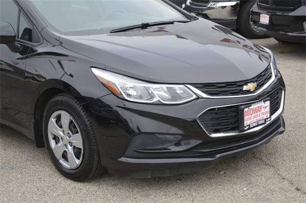 2018 Chevrolet Chevy Cruze LS - cars & trucks - by dealer - vehicle... for sale in Chicago, IL – photo 3