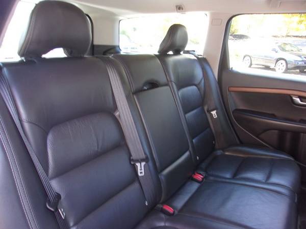 2010 Volvo XC70 3 2 AWD Wagon, 157k Miles, P Roof, Grey/Black, Clean for sale in Franklin, MA – photo 12