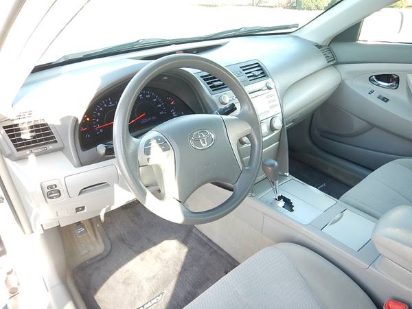 2010 Toyota Camry LE - cars & trucks - by owner - vehicle automotive... for sale in Springfield, IL – photo 5