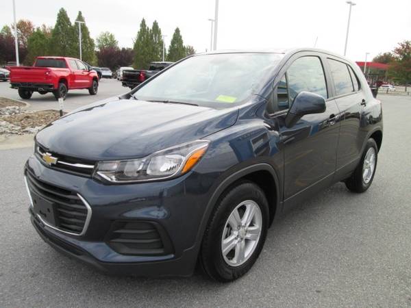2019 Chevy Chevrolet Trax LS suv Storm Blue Metallic - cars & trucks... for sale in Bentonville, AR – photo 4