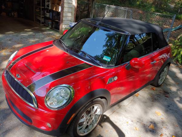 Mini Cooper S...Rare Find. Red w/stripes! for sale in Powder Springs, GA – photo 4