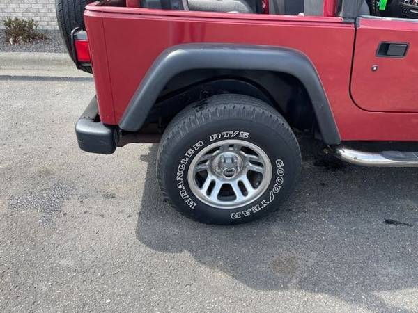 1999 Jeep Wrangler SE 2dr SE - - by dealer - vehicle for sale in Owatonna, MN – photo 10