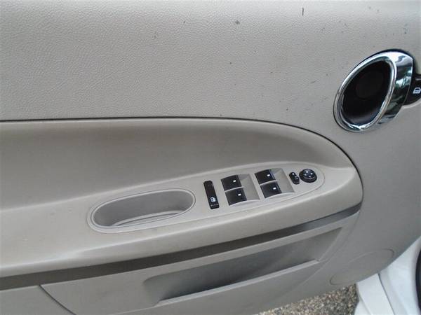 2011 Chevrolet HHR LT - - by dealer - vehicle for sale in Newport News, VA – photo 6