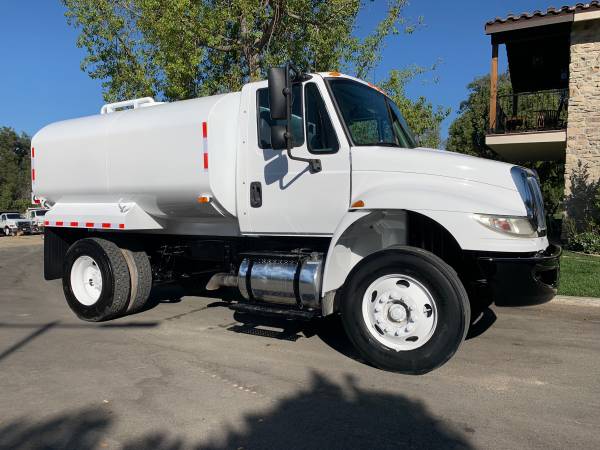 2011 INTERNATIONAL 2500 GALLON WATER TRUCK JUST BUILT $25,500 - cars... for sale in Patton, CA – photo 5