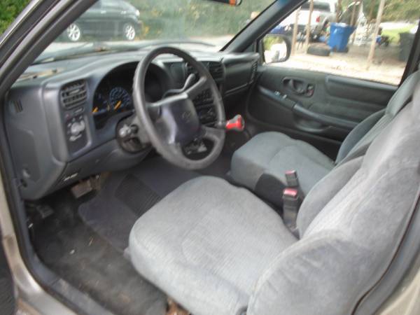 2000 Chevy Blazer V6 ( 99k ) Tires 90% - cars & trucks - by dealer -... for sale in Hickory, TN – photo 8