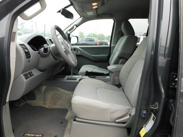2012 Nissan Frontier 2WD Crew Cab SWB Auto SV - - by for sale in Cullman, AL – photo 11