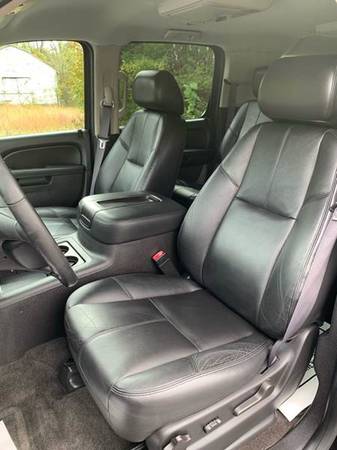 2014 Chevy Suburban 1500 LT 1500 4x4 HEATED LEATHER *DVD* BUCKET SEAT* for sale in Trinity, NC – photo 12