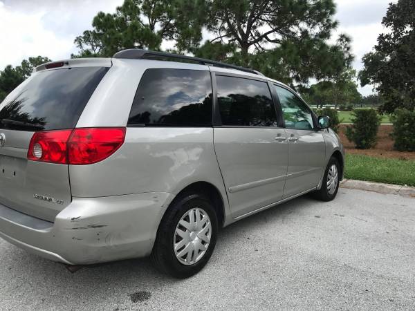 2008 Toyota Sienna Very Well Maintained Inside and Out! for sale in Clearwater, FL – photo 4