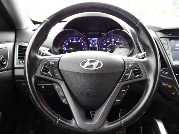 2013 Hyundai Veloster Turbo 3dr Coupe 6A for sale in Burnsville, MN – photo 16