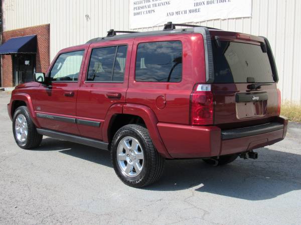 ** 2007 JEEP COMMANDER * 3RD ROW * 7 PASSENGER * VERY CLEAN ** for sale in Fort Oglethorpe, TN – photo 3