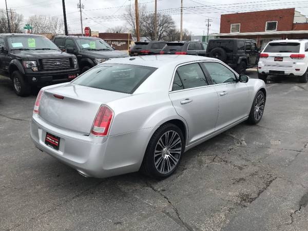 2012 Chrysler 300 S * 5.7L V8 Hemi * Heated Leather Seats * for sale in Green Bay, WI – photo 3