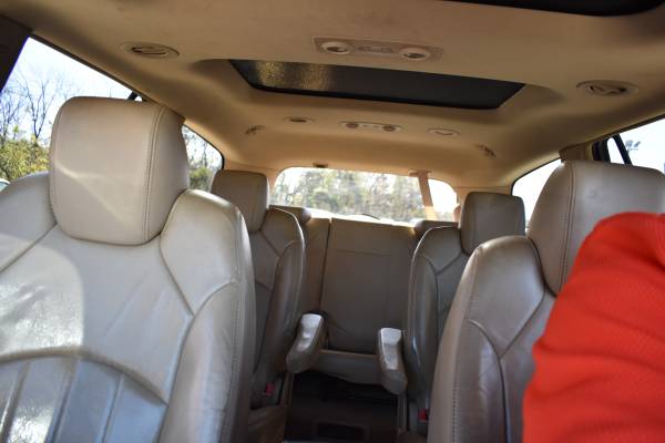 2009 BUICK ENCLAVE CXL W/LEATHER AND SUNROOF - cars & trucks - by... for sale in Greensboro, NC – photo 21