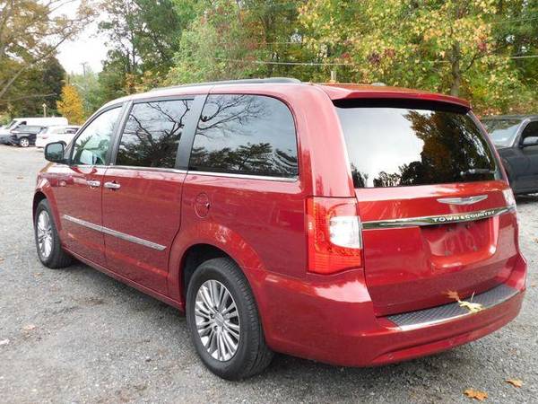 2013 Chrysler Town Country Touring-L Minivan 4D - cars & trucks - by... for sale in Alexandria, District Of Columbia – photo 5