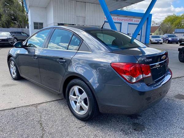 2013 Chevrolet Cruze 1LT Auto - - by dealer - vehicle for sale in Wyoming , MI – photo 3