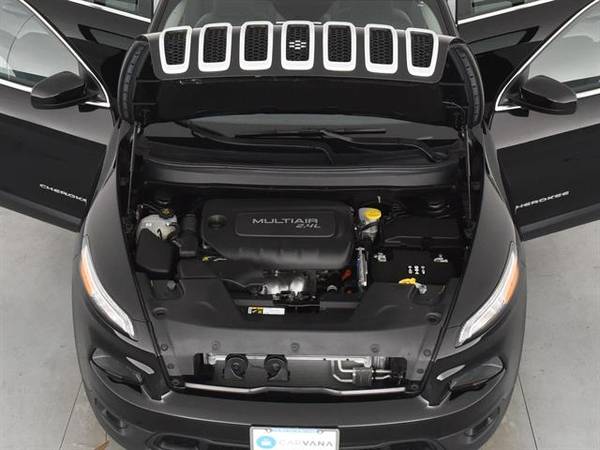 2018 Jeep Cherokee Latitude Plus Sport Utility 4D suv Black - FINANCE for sale in Atlanta, GA – photo 4