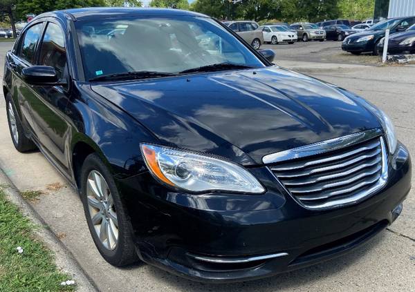 2013 Chrysler 200 Limited - cars & trucks - by dealer - vehicle... for sale in Eastpointe, MI – photo 3
