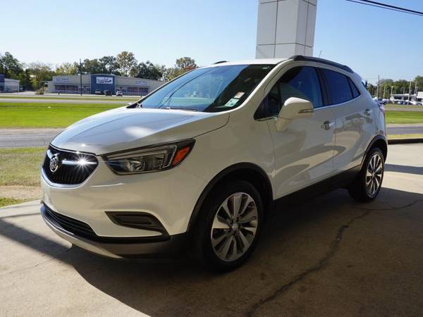 2017 Buick Encore FWD suv Summit White - cars & trucks - by dealer -... for sale in Baton Rouge , LA – photo 4