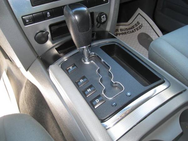2006 Jeep Grand Cherokee Laredo 4x4 114,011 Miles for sale in Pleasure Ridge Park, KY – photo 16
